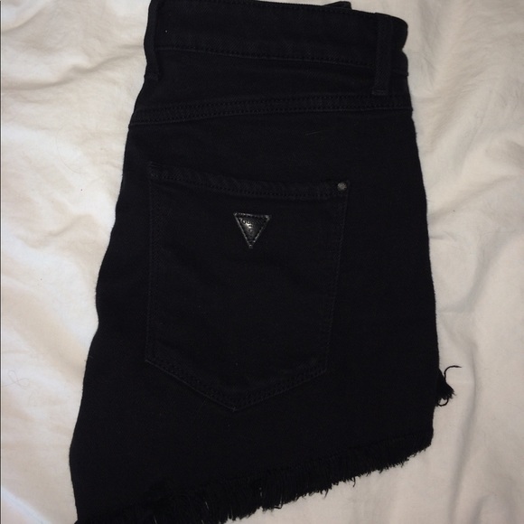 Guess shorts - Picture 1 of 3